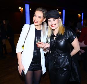 5 Marketa Poulickova a Elis Ochmanova 5R1A8714-72