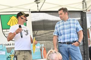 Daniel Zdarsky se starostou Davidem Vodrazkou