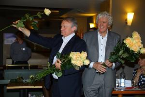 Gentlemani rozdávali růžeIMG 1455