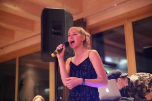 Večer Roman  i Petra v hotelu Falkensteiner zazpívali 1U4A2864